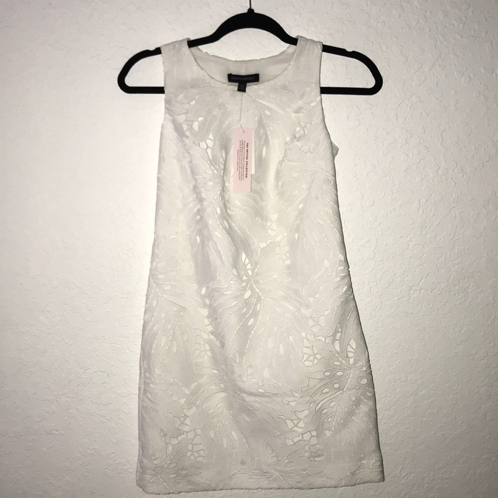 Banana republic white leaf lace dress